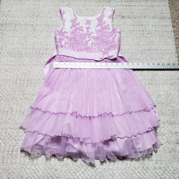 Jona Michelle Lace and Belted Fancy Dress Size 10 - Picture 2 of 9